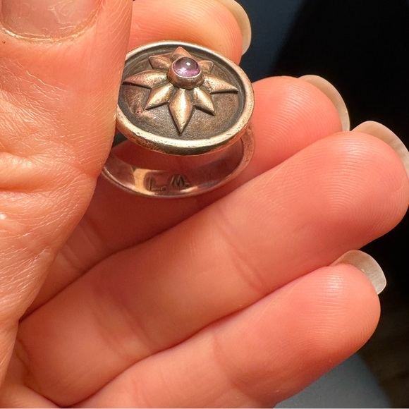 Sterling ring with an amethyst stone - Picture 4 of 4